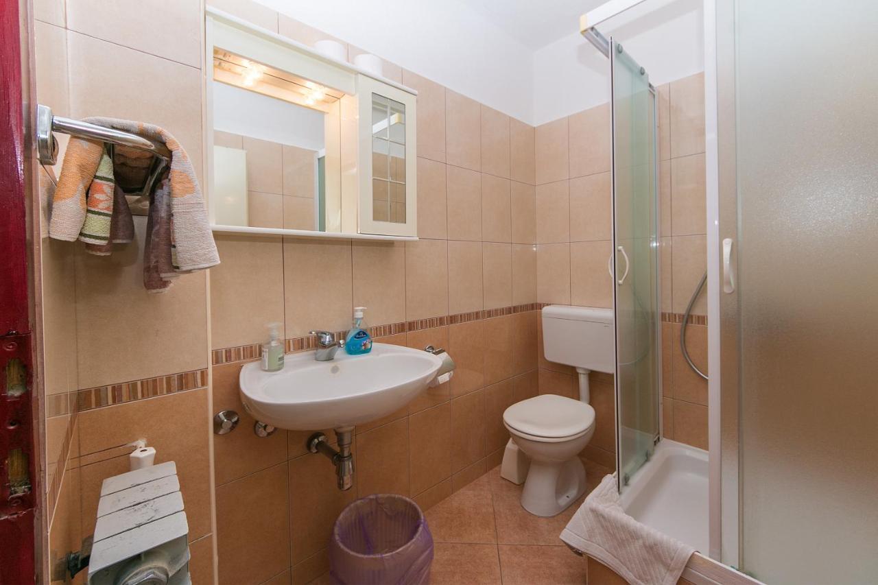 Triple Room Brela 2752A 外观 照片